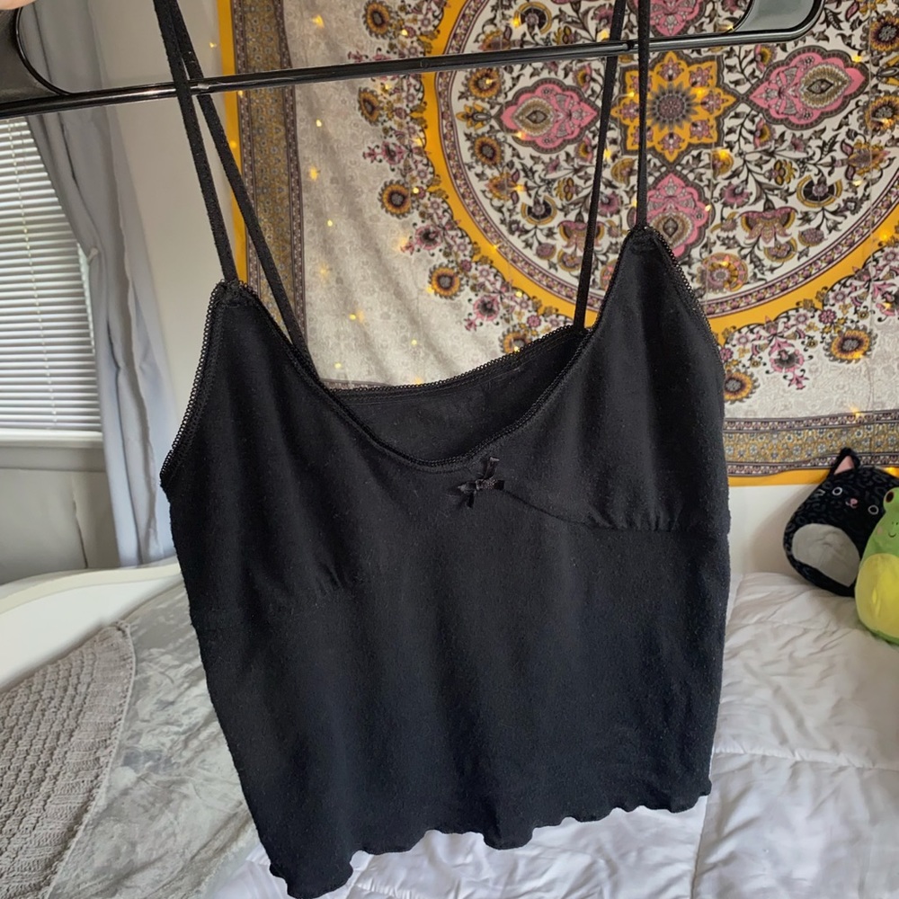 | Black Cropped Tank Top |